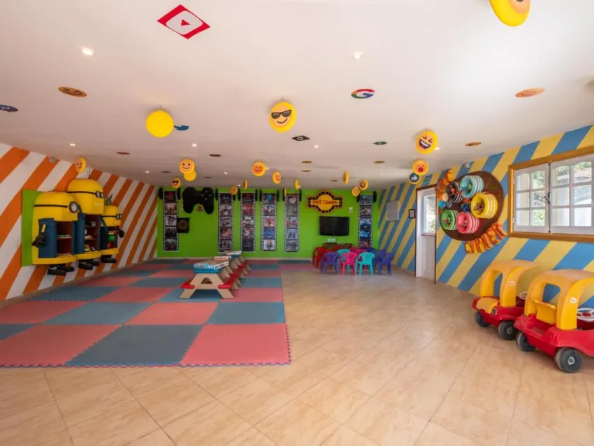FORT ARABESQUE THE WEST BAY (ADULTS ONLY 16+)  4*-17