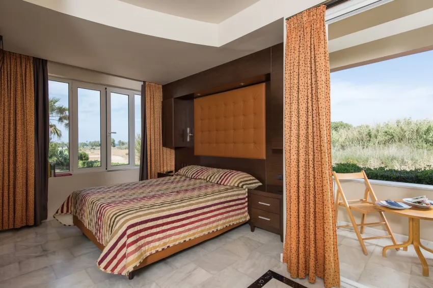 Lito Beach Hotel 3*-82