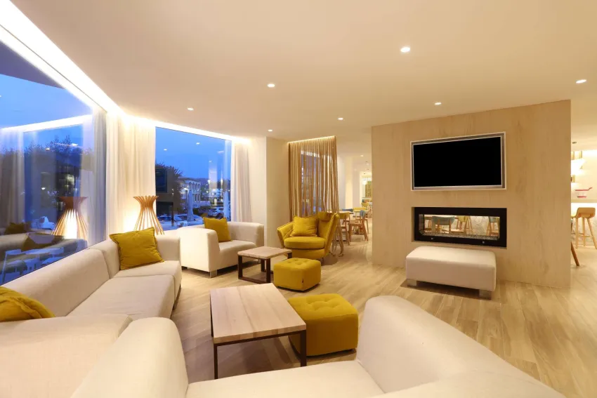 Iberostar Waves Playa de Muro 4*-6