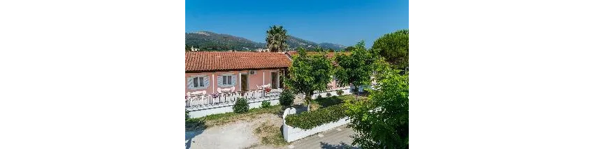 Roussas Studios and Apartments 2*-33