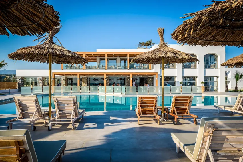 SOLIMAR WHITE PEARL Adults only 17+ 4*-6