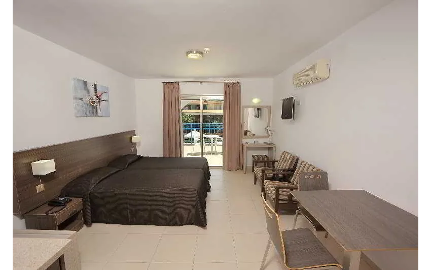 Petrosana Hotel Apartments 3*-9
