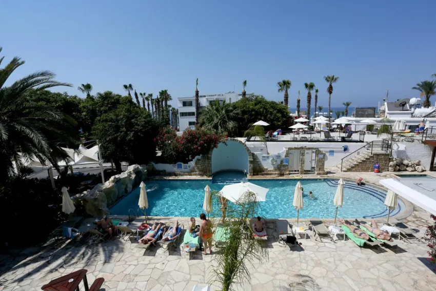 Dionysos Central Hotel 3*-4