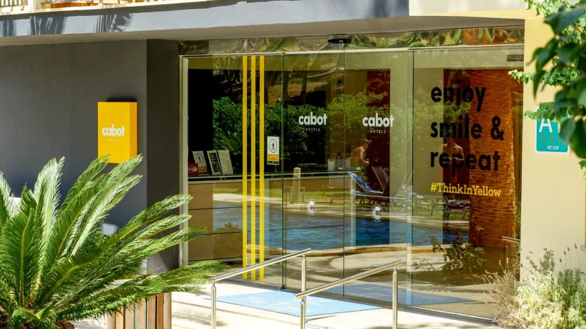 Cabot Tres Torres Apartments -6