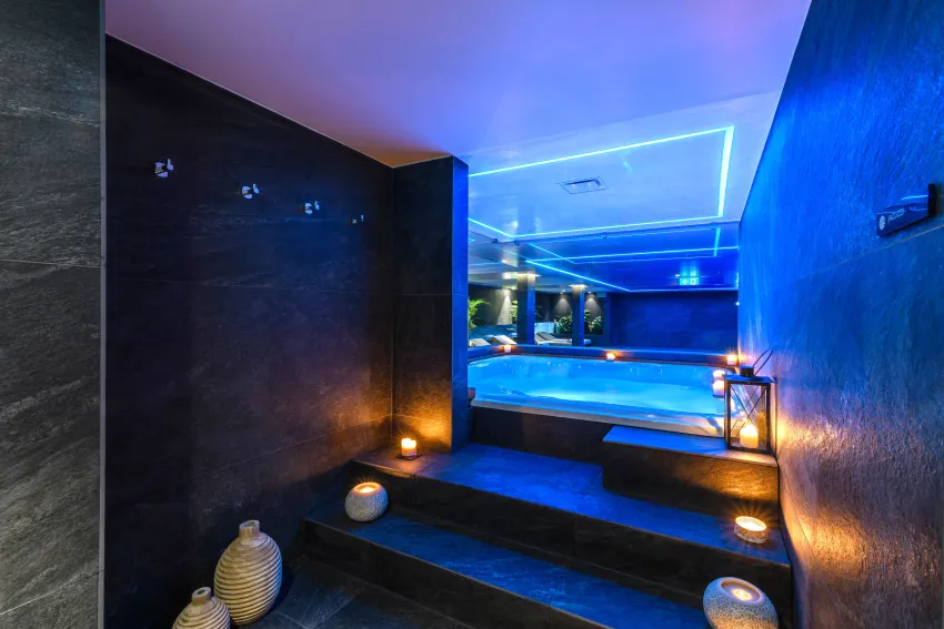 Ajax Hotel 4*-102