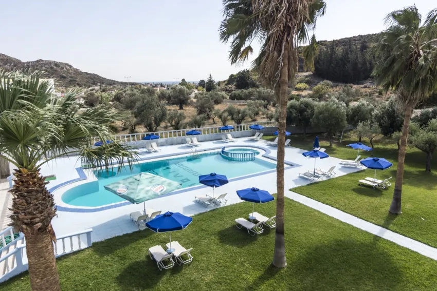 Tivoli Hotel and Apartments 3*-15