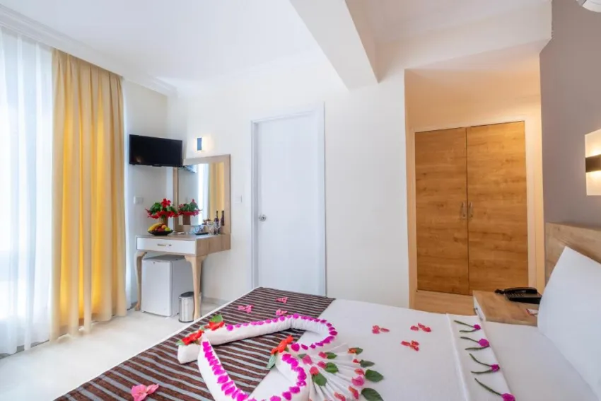 VIKING BEACH HOTEL  4*-12