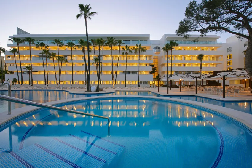 Iberostar Waves Cristina 4*-98
