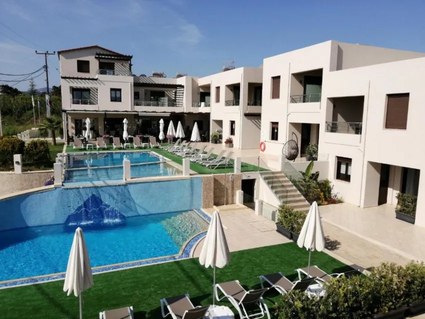 Carisa Suites And Apartments 3*-4