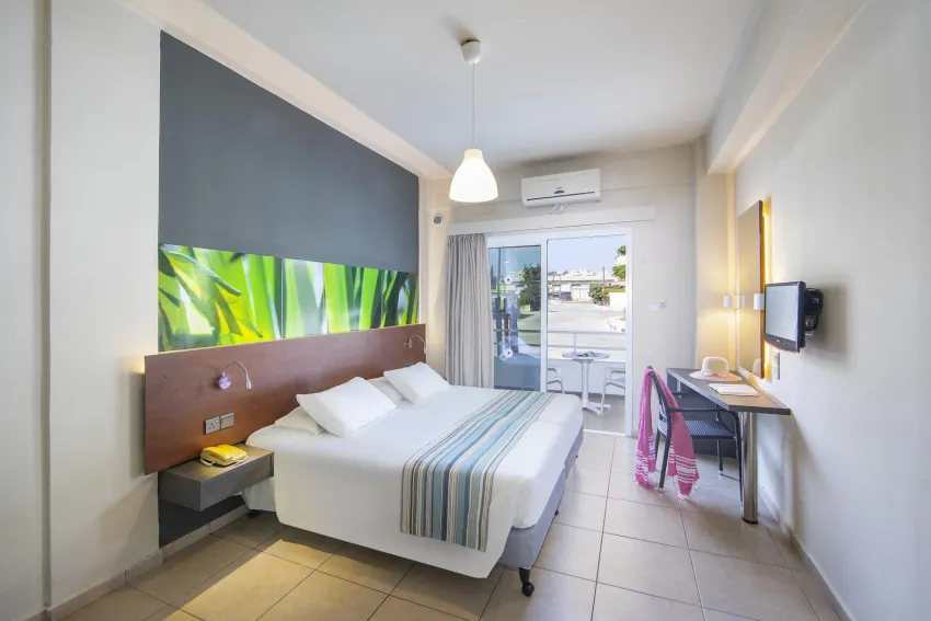 Mayfair Gardens 4*-12