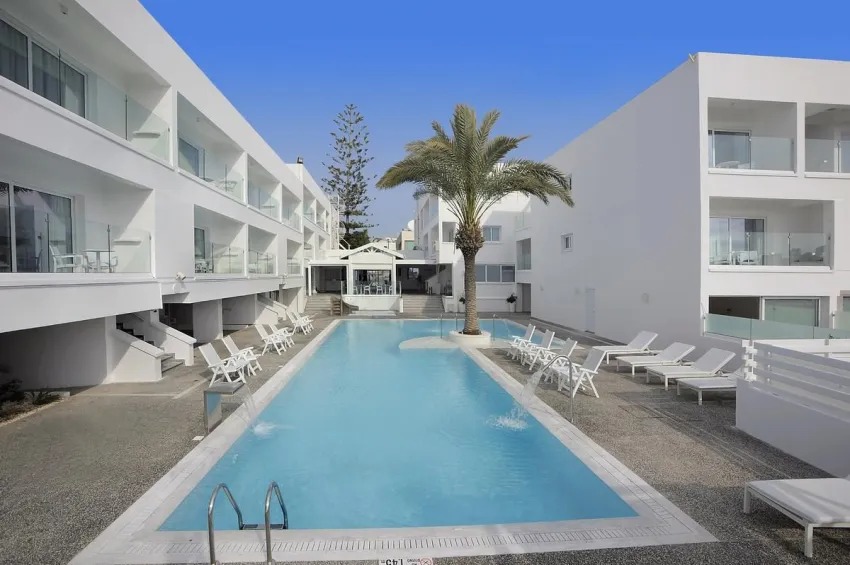 Liquid Hotel Apartments 4*-11