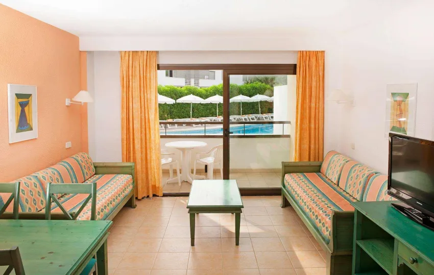 Iberostar Waves Ciudad Blanca 4*-14