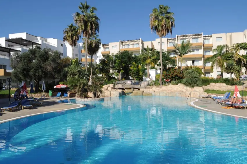 Mayfair Gardens 4*-5