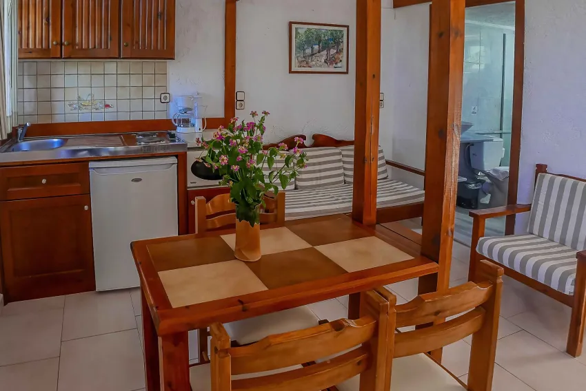 Proimos Apartments 3*-10