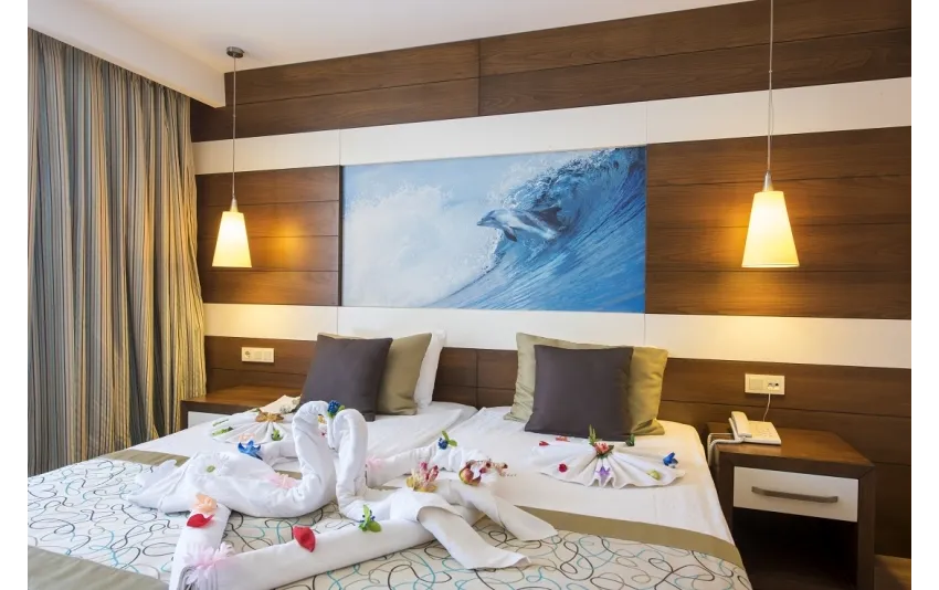 Adella Side Hotel (ex. Holiday City Hotel) 4*-5