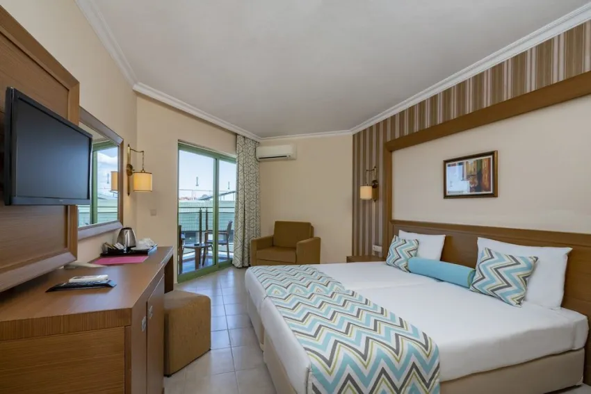 Iz Flower Side Beach Hotel 4*-6