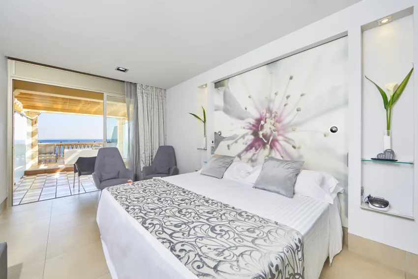 Barceló Illetas Albatros - Adults Only 4*-9