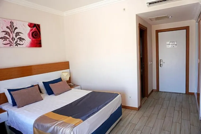Side Legend Hotel 3*-8