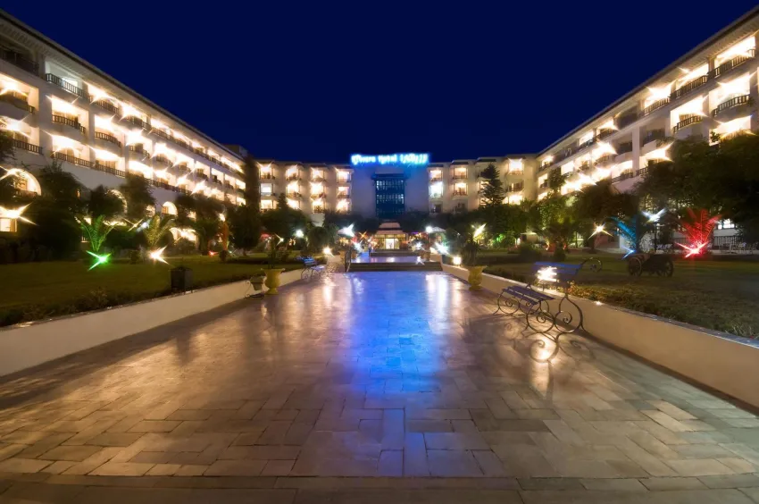 RIVIERA HOTEL 4*-2