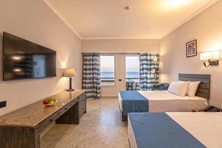 Invidia Coral Beach Tiran 5*-11