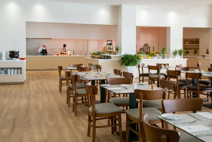 Louis Paphos Breeze 4*-16