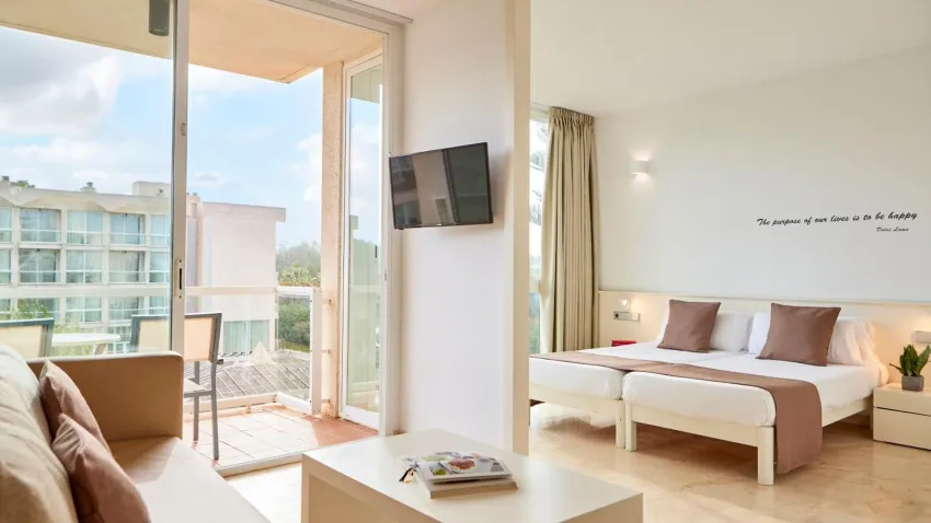 Zafiro Alzinar Mar 4*-10