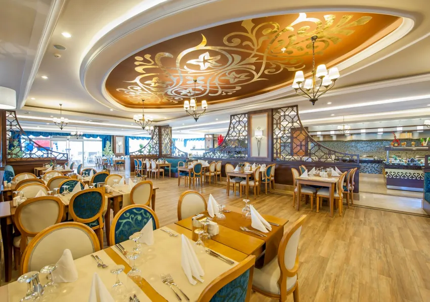 DREAM WORLD RESORT & SPA  5*-4