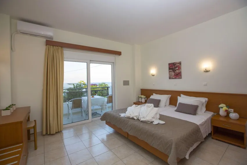 Tsambikos Apartments 3*-17