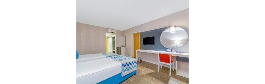 Justiniano Park Conti 4*-16