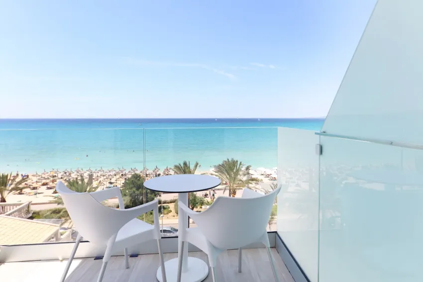 Iberostar Waves Bahía de Palma 4*-7