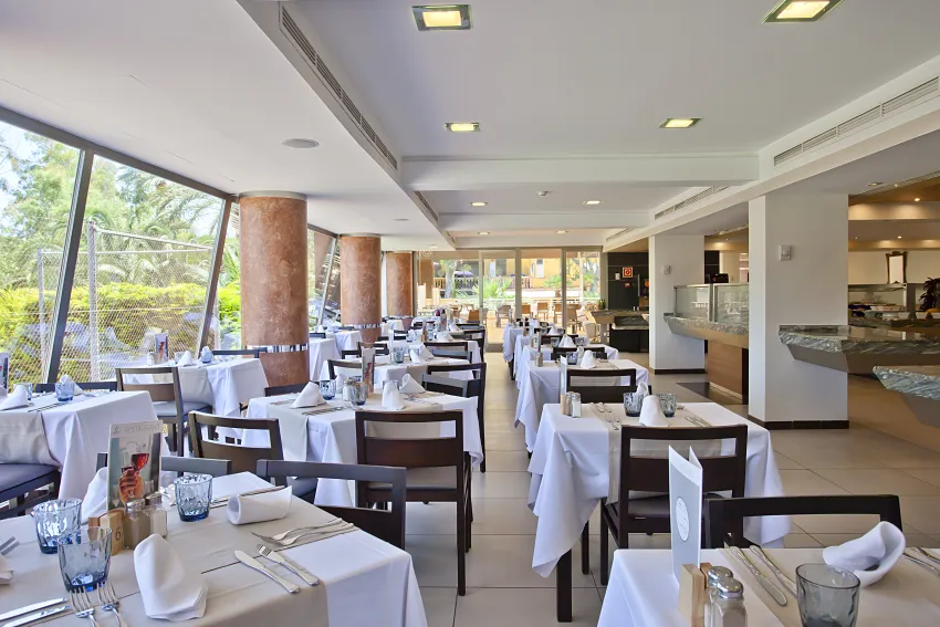 FERGUS Bermudas 4*-28