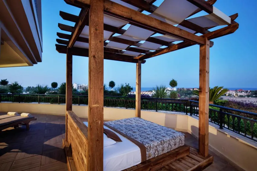 CRYSTAL SUNSET LUXURY RESORT & SPA  5*-9