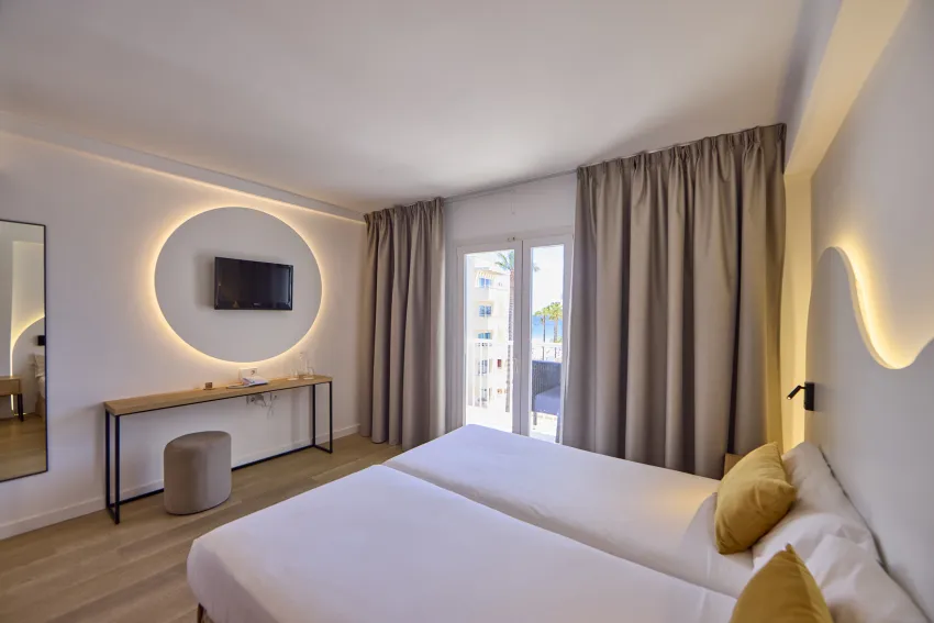 Universal Hotel Bikini 3*-10