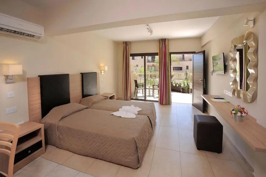Nelia Gardens 4*-6