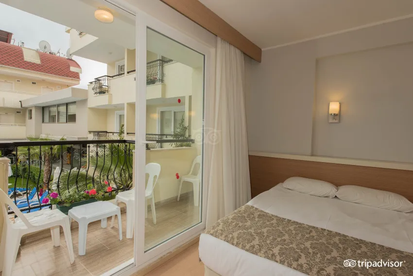 Sun City Apartments 3*-11