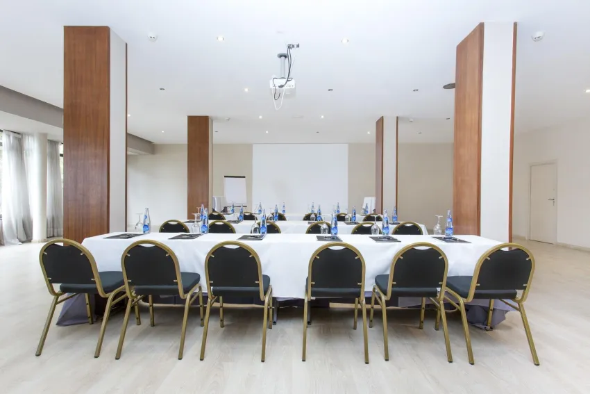 Marivent Be Live Adults Only 4*-22