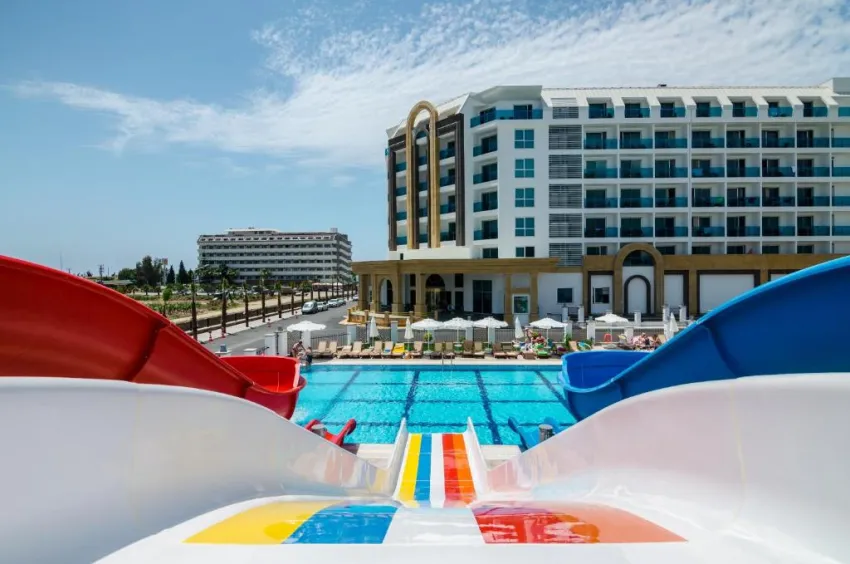 THE LUMOS DELUXE RESORT HOTEL & SPA  5*-9