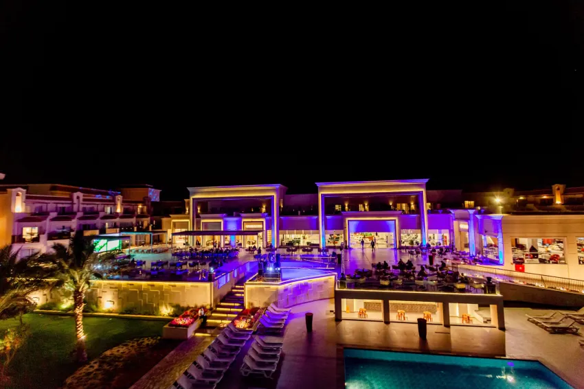 The V Luxury Resort Sahl Hasheesh 5*-4