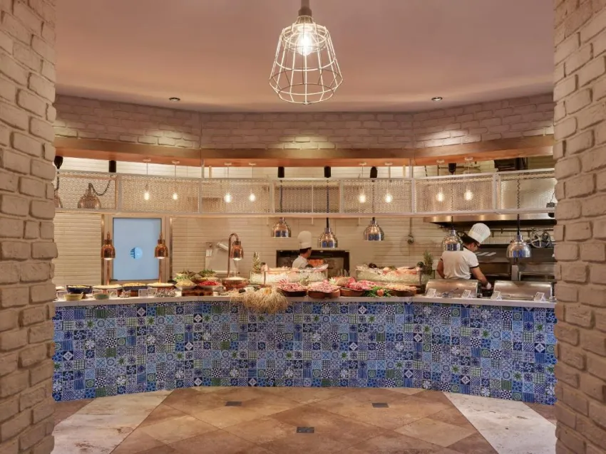 LARA BARUT COLLECTION  5*-5