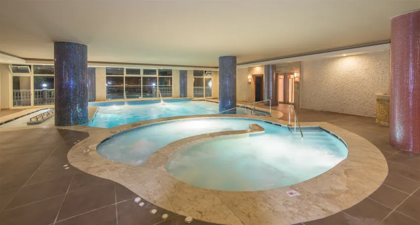 Starlight Resort Hotel 5*-280
