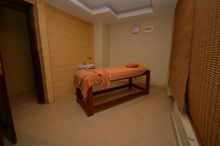 FALCON NAAMA STAR  3*-30