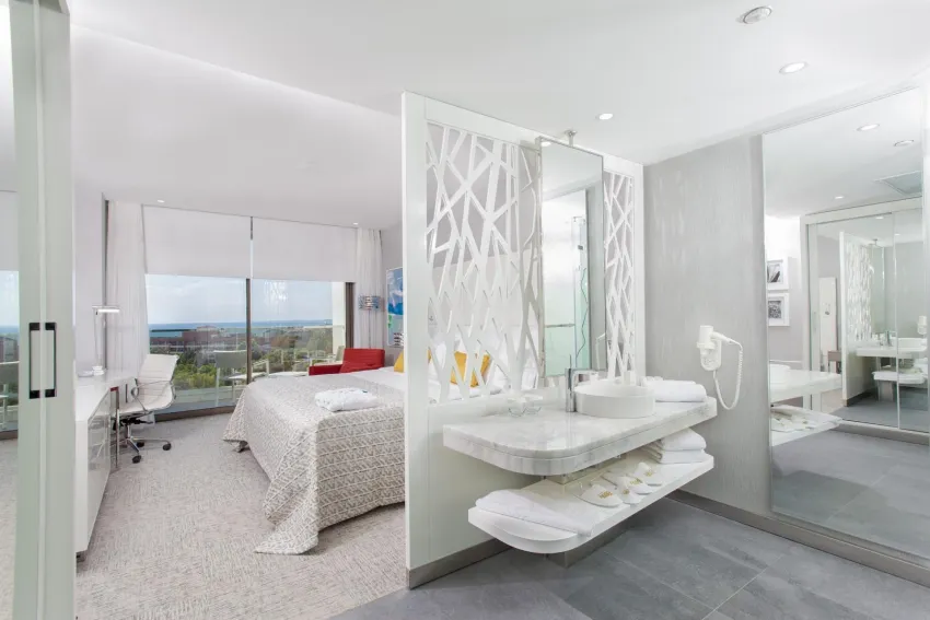 The Sense Deluxe Hotel 5*-7