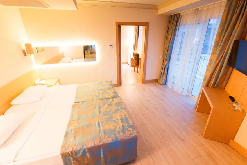 L'OCEANICA HOTEL  5*-10