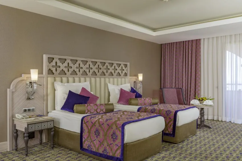 Royal Alhambra Palace 5*-29