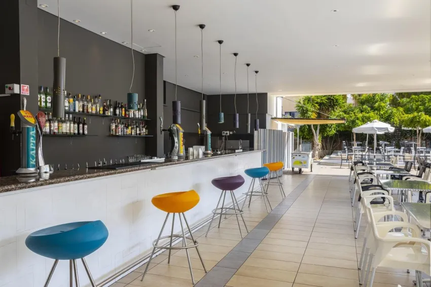 Mayfair Gardens 4*-32