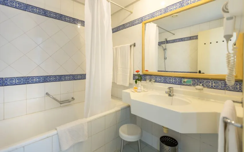 EL MOURADI SKANES  4*-9