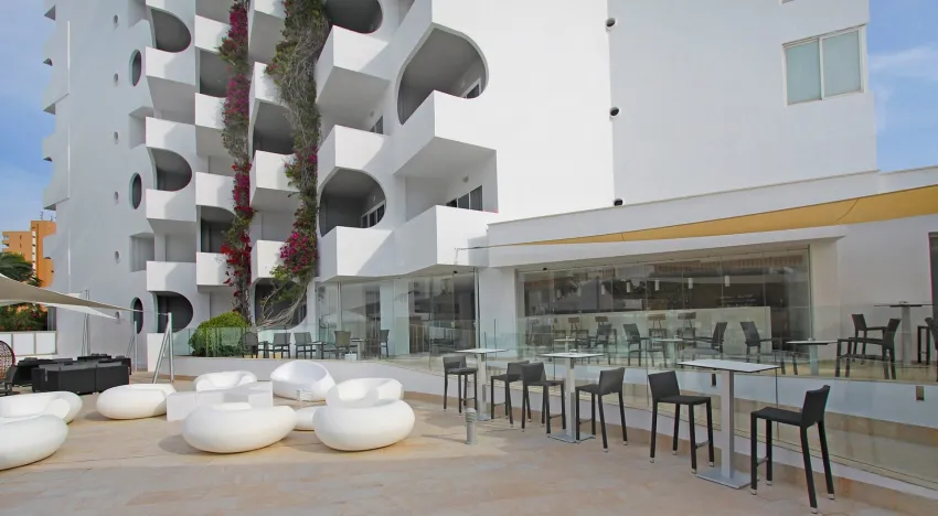 BG Pamplona Hotel 4*-1