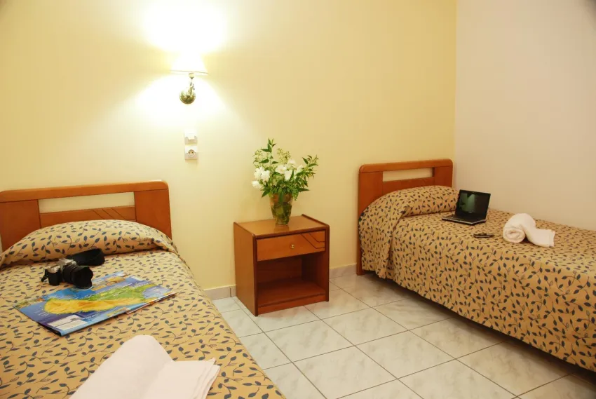 Planos Deluxe Hotel 4*-7