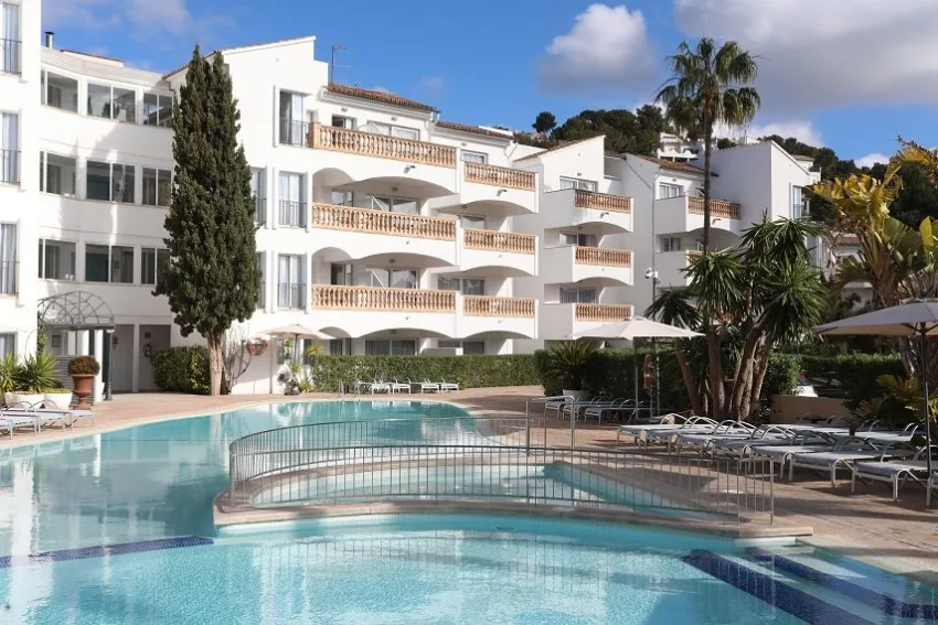 La Pergola Aparthotel 4*-9