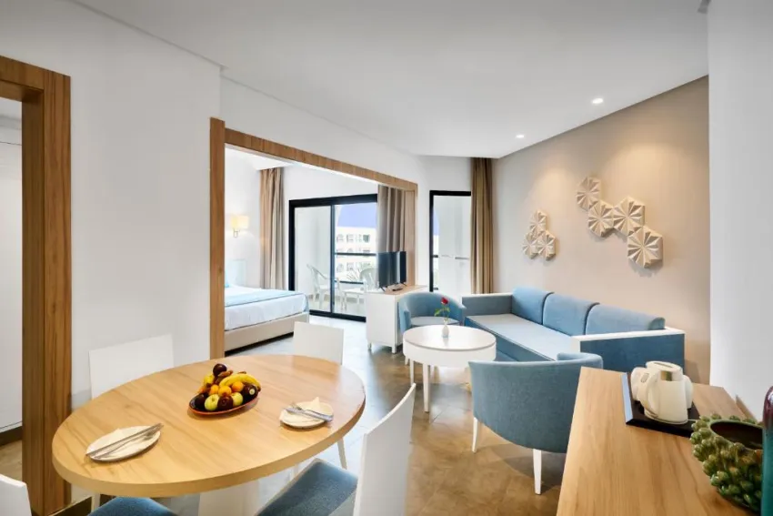 NOZHA BEACH RESORT  4*-10